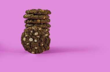 pembe arka plan beyaz çikolata ve kakao trend kek kurabiye ve kek