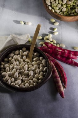 kil, karanlık gıda tekniği, geleneksel yemekler bir tencerede beyaz fasulye