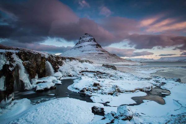 Sunrise Snowy Kirkjufell Hill Frozen Waterfall Morning Aurora Long Cold — Stock Photo, Image