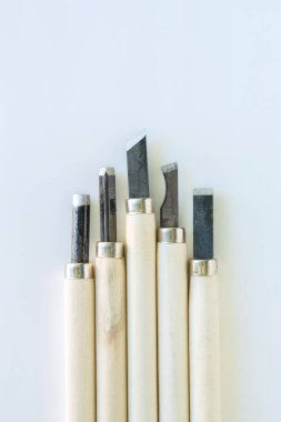 keski oyma beyaz arka plan üzerinde ayarla