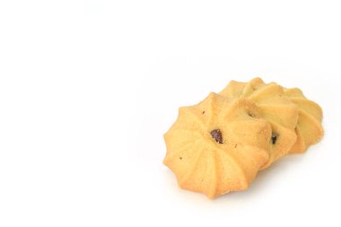 çikolata parçalı kurabiye bisküvi üzerinde beyaz bakcground