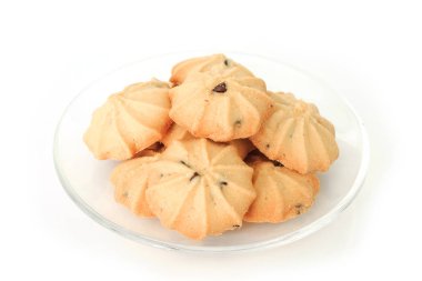 çikolata parçalı kurabiye bisküvi üzerinde beyaz bakcground