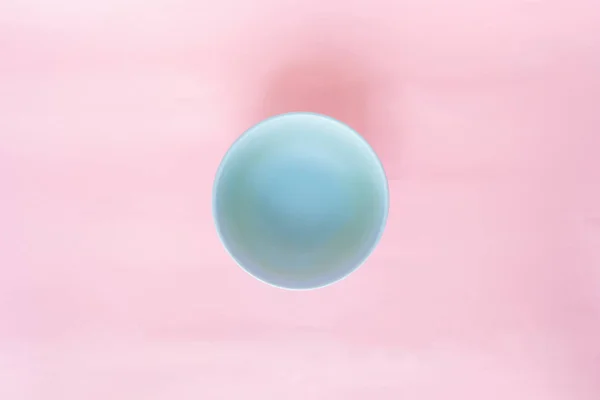 Μπλε Μπολ Ροζ Φόντο Ροζ Χαλαζία — Φωτογραφία Αρχείου