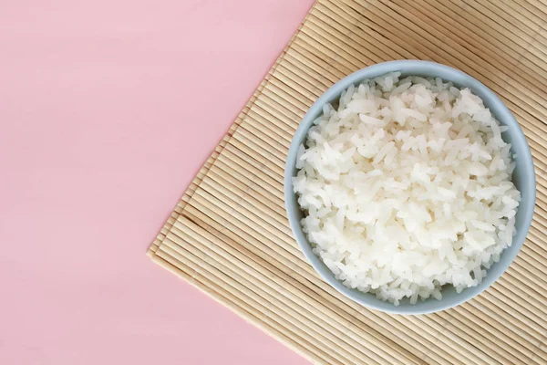 Rijst Kom Roze Achtergrond Rozenkwarts — Stockfoto
