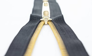 Beyaz arka plan nesnesinde fermuarın