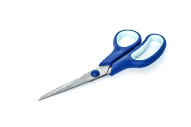 beyaz zemin üzerinde mavi makas kesim