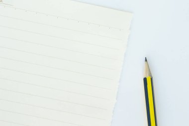 siyah, sarı kurşun kalem kahverengi aracı sanat kağıt Not arka plan üzerinde