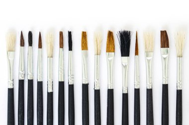 Beyaz arka plan üzerinde boya fırça ayarlama aracı sanat