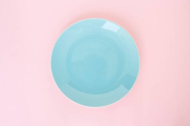 Mavi Plaka pembe gül kuvars ve huzur arka plan boş