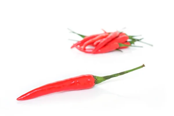 Pittige Plantaardige Rode Chili Peper Witte Achtergrond — Stockfoto