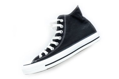 Beyaz arka planda siyah spor ayakkabı Klasik vintage Ayakkabı