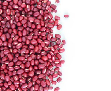 kırmızı fasulye tohumu sebze doğa çerçeve kenarlığı üstten görünüm beyaz arka plan üzerinde