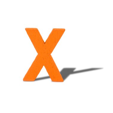 Alfabe harf ahşap beyaz arka plan üzerinde uzun gölge