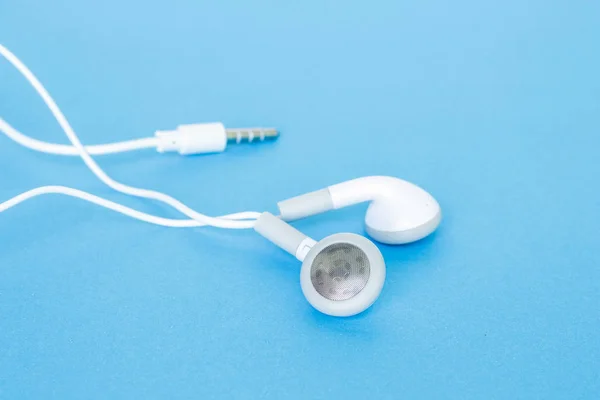 Ακουστικά Ψείρες Ακουστικά Μπλε Φόντο — Φωτογραφία Αρχείου