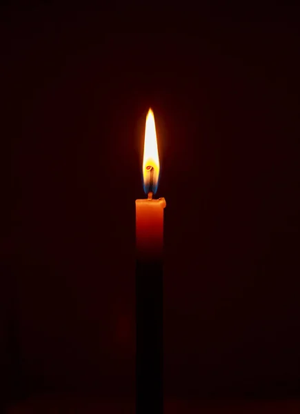 Karanlıktaki Mum Işığı — Stok fotoğraf