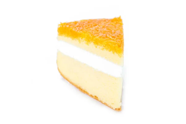 白い背景の上おいしいオレンジ ケーキのスライス — ストック写真