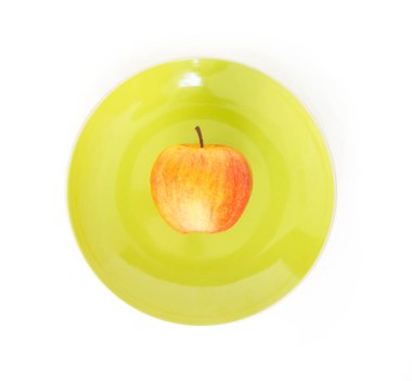 yeşil plaka en iyi odak beyaz zemin üzerine kırmızı elma