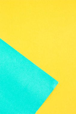 Kağıt rengi sarı ve yeşil arka plan.