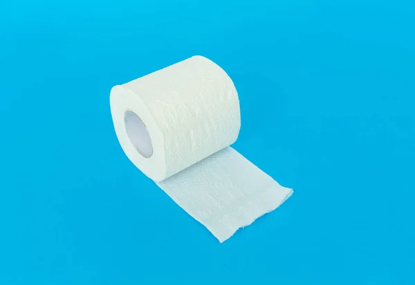 Toaletní Papír Modrém Pozadí — Stock fotografie
