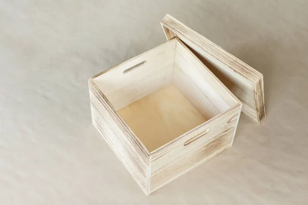 Drewniane Pudełko Puste Brązowym Tle — Zdjęcie stockowe