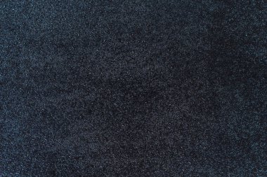 Siyah arkaplanda su damlası.