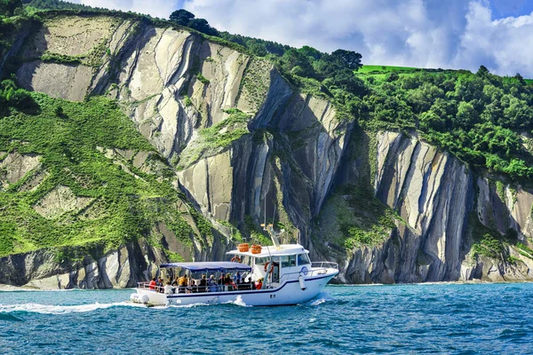 Ship at Zumaya coast, Basque country, Spain — Stock Photo, Image