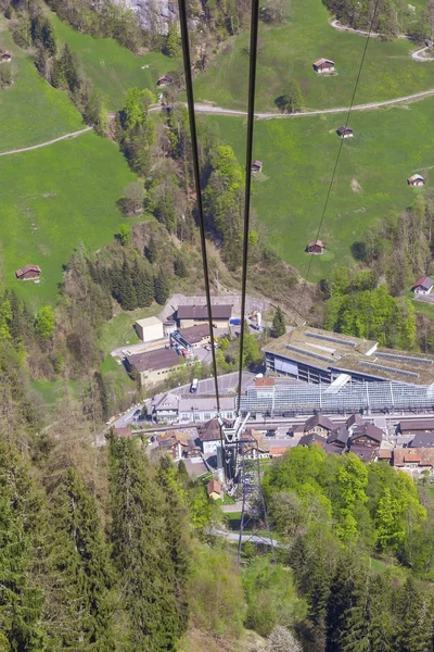 Felvonó Állomásától Emelkedik Fel Hegy Lauterbrunnen Gutschalp Bern Svájc — Stock Fotó