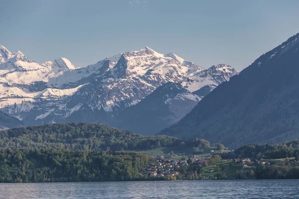 Schnee Alpine Berge Und Thun See Bern Schweiz Europa — Stockfoto