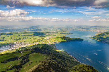 Manzara Dağ ve göl Rigi Kulm Luzern İsviçre, Alpler üstten görüntülemek 