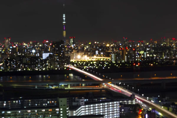 在日本的东京天树塔的模糊和博克尔湖在夜间李 — 图库照片