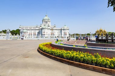 Bangkok, Tayland - 31 Aralık: Ananta Samakhom taht salonu, değil bir kraliyet resepsiyon salonu içinde Dusit Palace, Aralık 31,2018, Bangkok, Tayland. Ananta Samakhom taht salonu, bir kraliyet Resepsiyon Salonu Dusit Sarayı içinde olduğunu