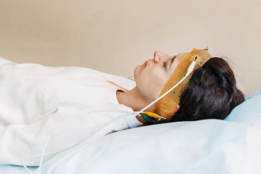 (Eeg) Reloensefalografi/ ensefalografi elektrod hastası