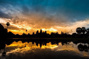 Günaydın Angkor Wat yağmurlu sezonu.