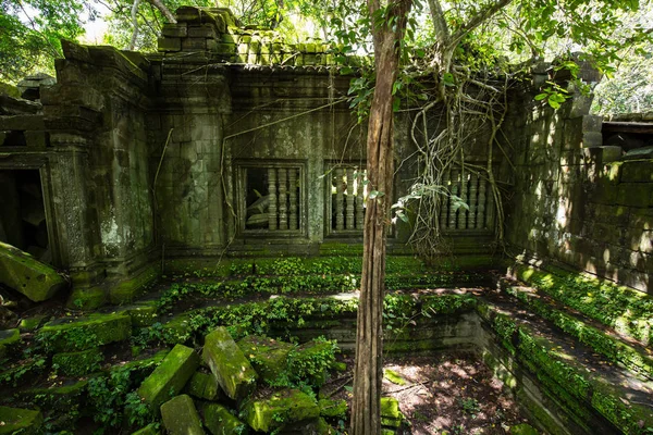 Beng Mealea Templo Las Ruinas Los Antiguos Escondidos Bosque Siem —  Fotos de Stock