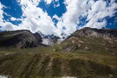 Dağ manzarasına Rangdum, Kaşmir devlet, Hindistan giderken.