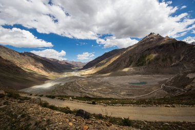 Rangdum, Hindistan kuzeyinde giderken güzel doğa.