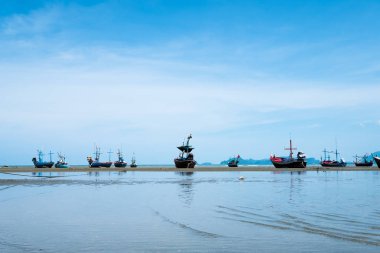 Beach otelde düşük gelgit Rüzgar ve dalga ücretsiz.