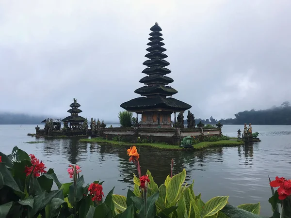 Ulun Danu Beratan Templo Agua — Foto de Stock