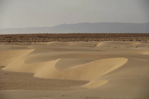 Sable Formait Belles Formes Dunes Montagnes Arrière Plan — Photo