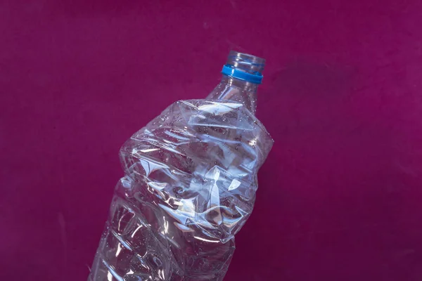 Varias botellas de plástico listas para ser recicladas —  Fotos de Stock