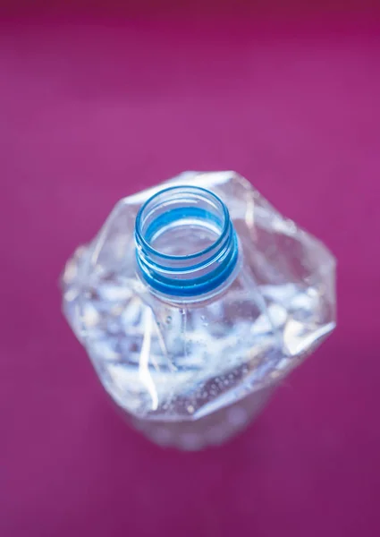 Varias botellas de plástico listas para ser recicladas — Foto de Stock
