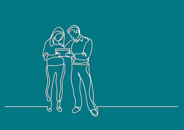 erkek ve kadın iş tartışırken sürekli çizgi çizme