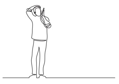 Sürekli telefonda konuşurken sinirli adam ayakta, çizim için