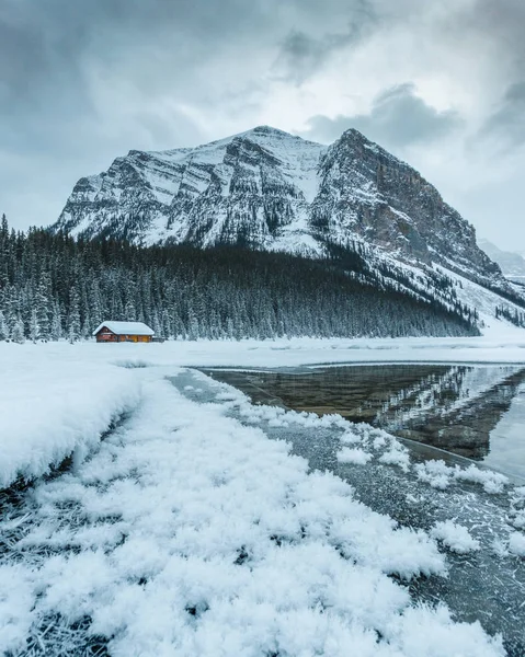 Lake Louise offers one of the largest ski resorts in North America.With spectacular scenery and beautiful terrain, Lake Louise has something to offer everyone,Travel Alberta,Banff National Park,Canada