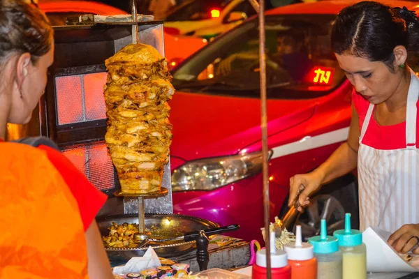 Тайские Блюда Улице Популярны Хорошо Продаются Меньше Pad Thai Tom — стоковое фото