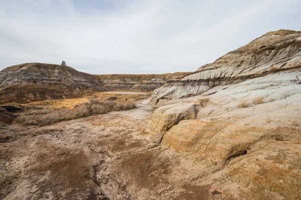 El puente colgante Star Mine es un puente colgante peatonal de 117 metros de largo que cruza el río Red Deer en Drumheller, Alberta, Canadá. Construido en 1931, Travel Alberta — Foto de Stock