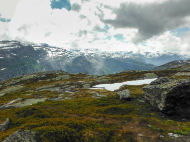 Trolltunga zammı, Ringedalsvatnet Gölü, Norveç, Güzel scandin