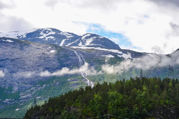 Trolltunga zammı, Ringedalsvatnet Gölü, Norveç, Güzel scandin — Stok fotoğraf