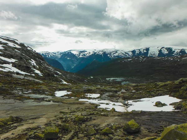 Trolltunga zammı, Ringedalsvatnet Gölü, Norveç, Güzel scandin — Stok fotoğraf