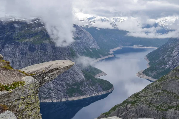 Trolltunga zammı, Ringedalsvatnet Gölü, Norveç, Güzel scandin — Stok fotoğraf